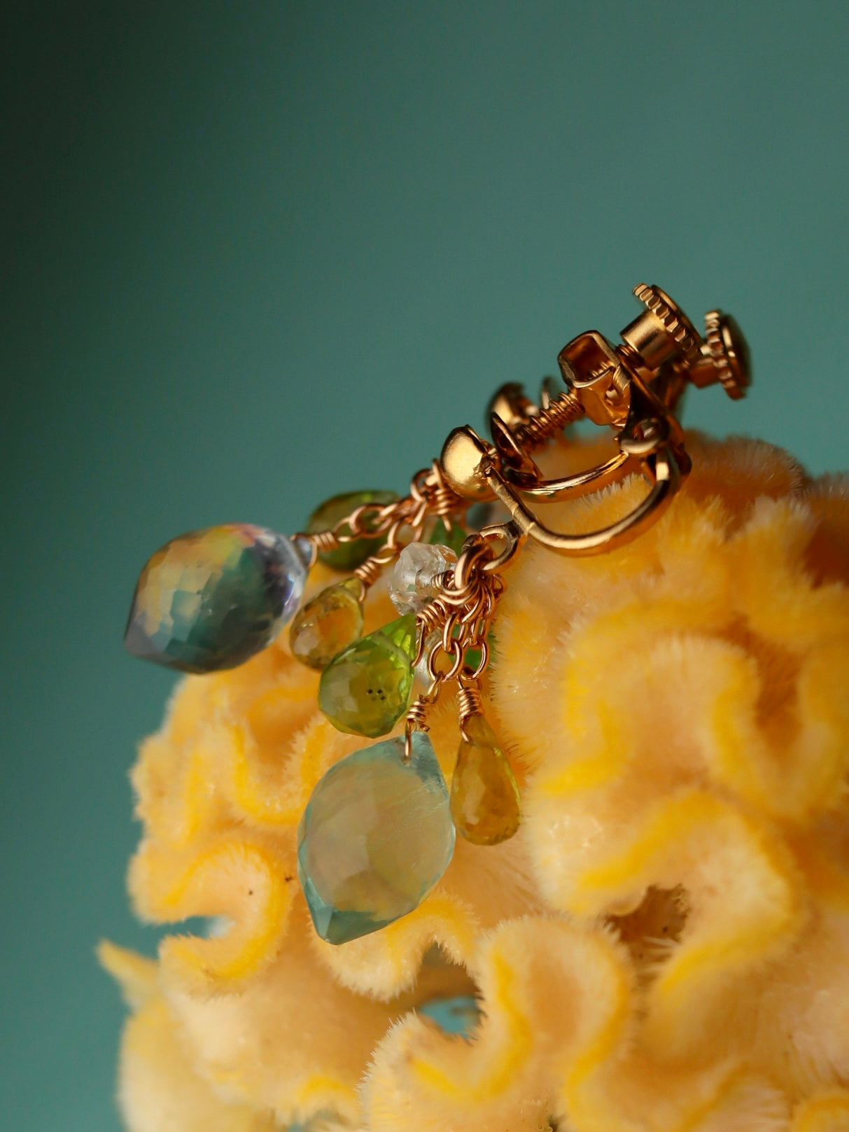③ Fluorite and yellow-green stone earrings