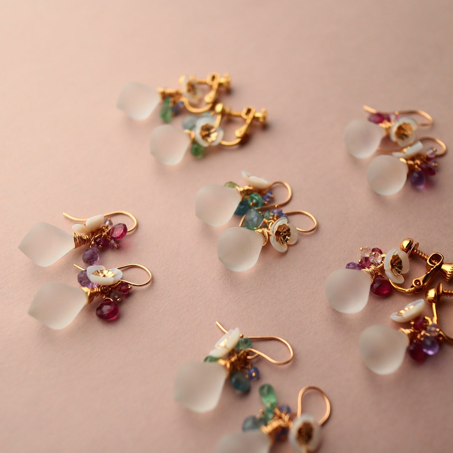 Frosted crystal earrings (pink)