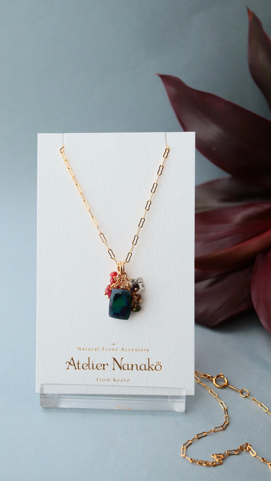 [The Lady with the Black Eyepatch] Black opal necklace