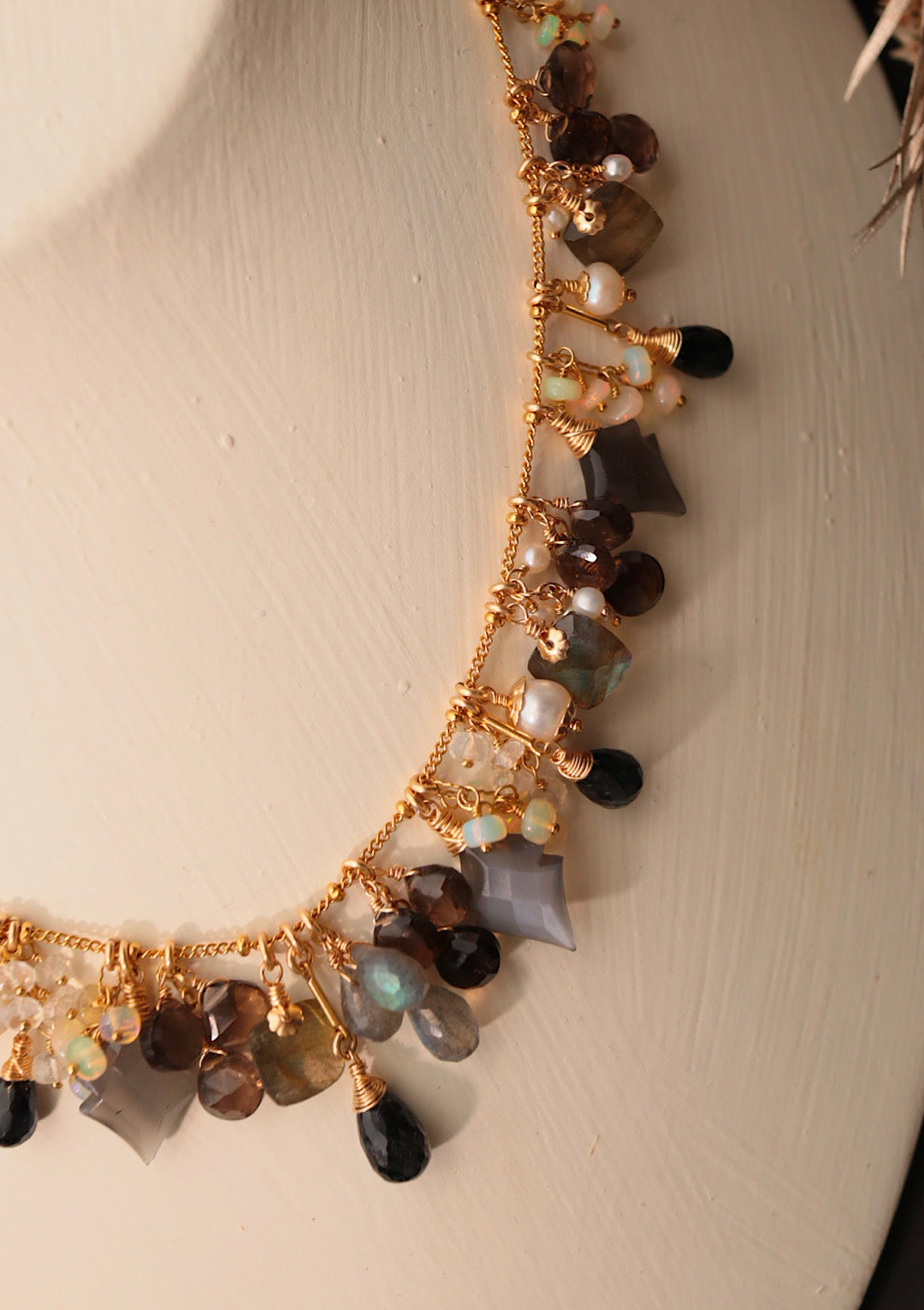 [Moon Shadow] Earth-Tone Necklace [One-of-a-Kind]