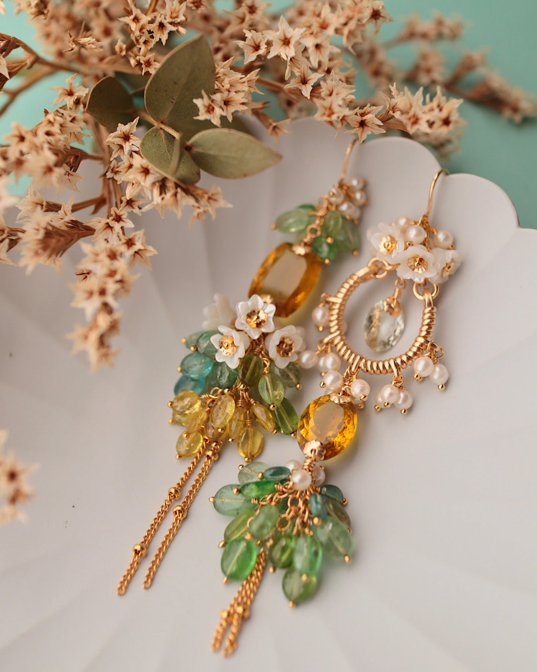 [One-of-a-kind] Asymmetrical yellow tourmaline earrings