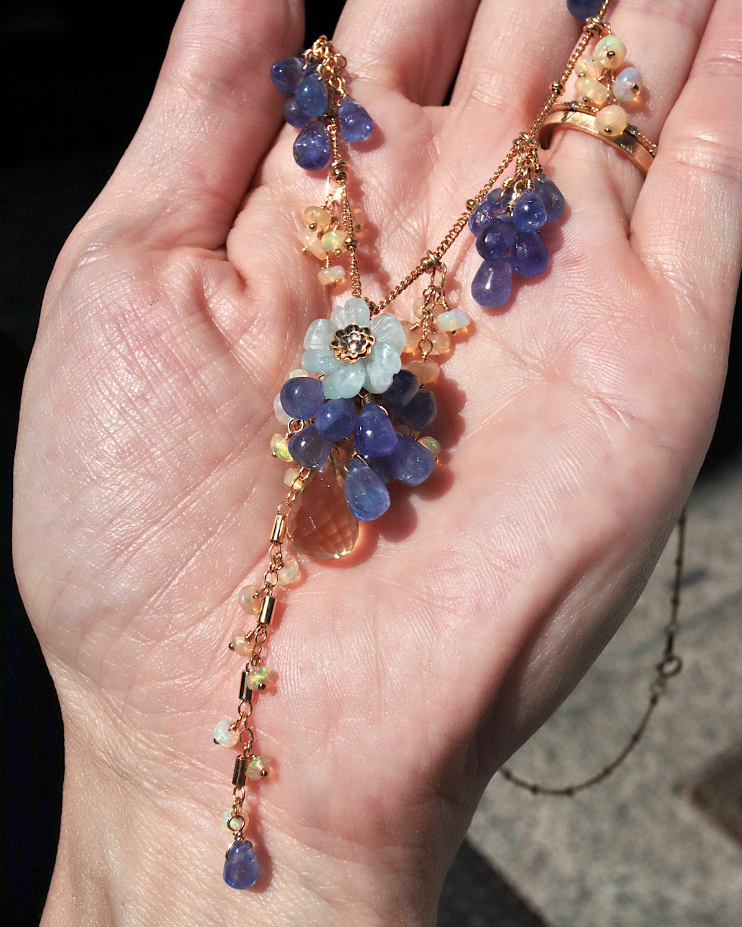 [One-of-a-kind] [Aqua Bloom] Aquamarine and Tanzanite Necklace