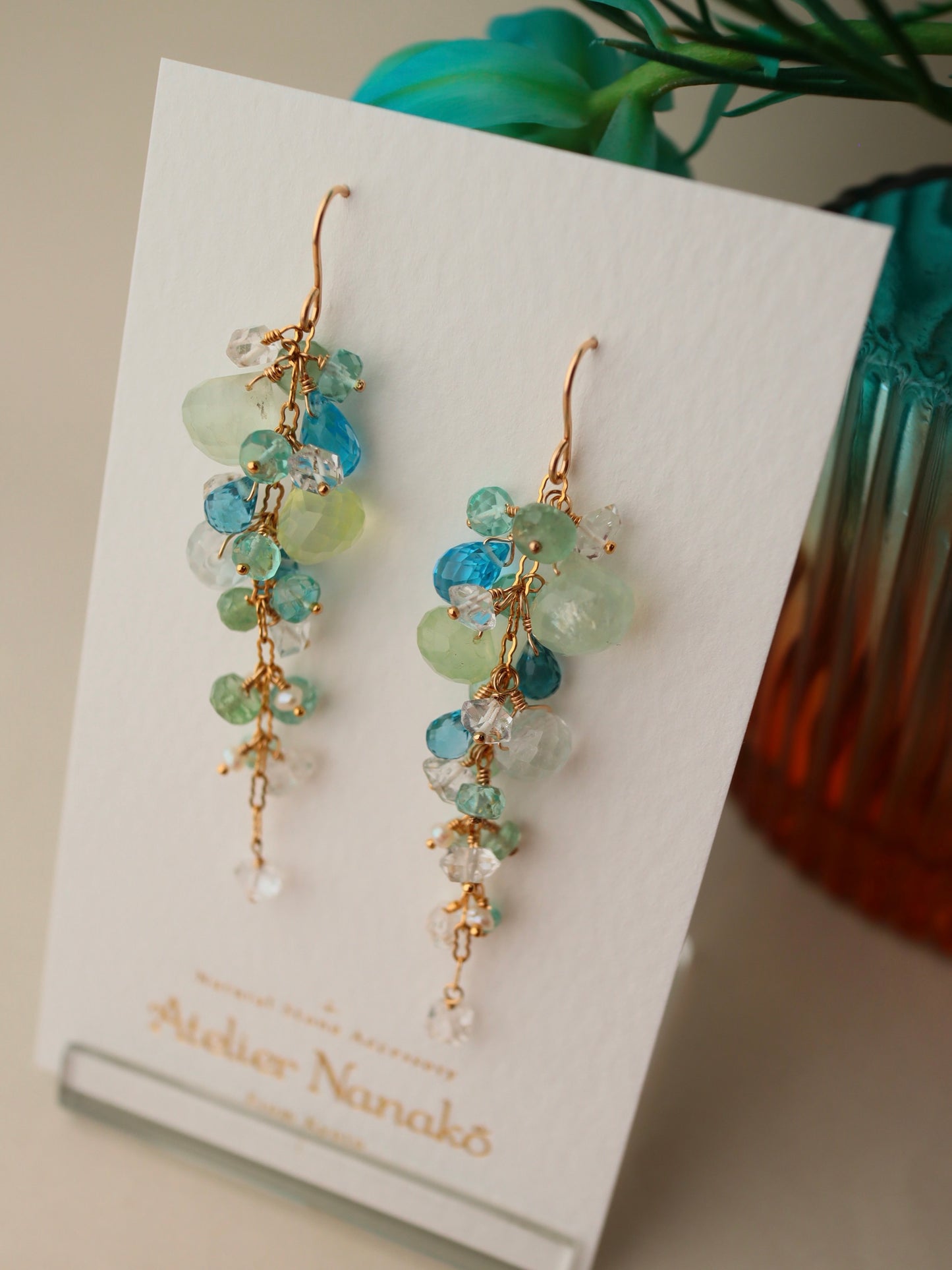 [Long] Swiss blue topaz and prehnite earrings