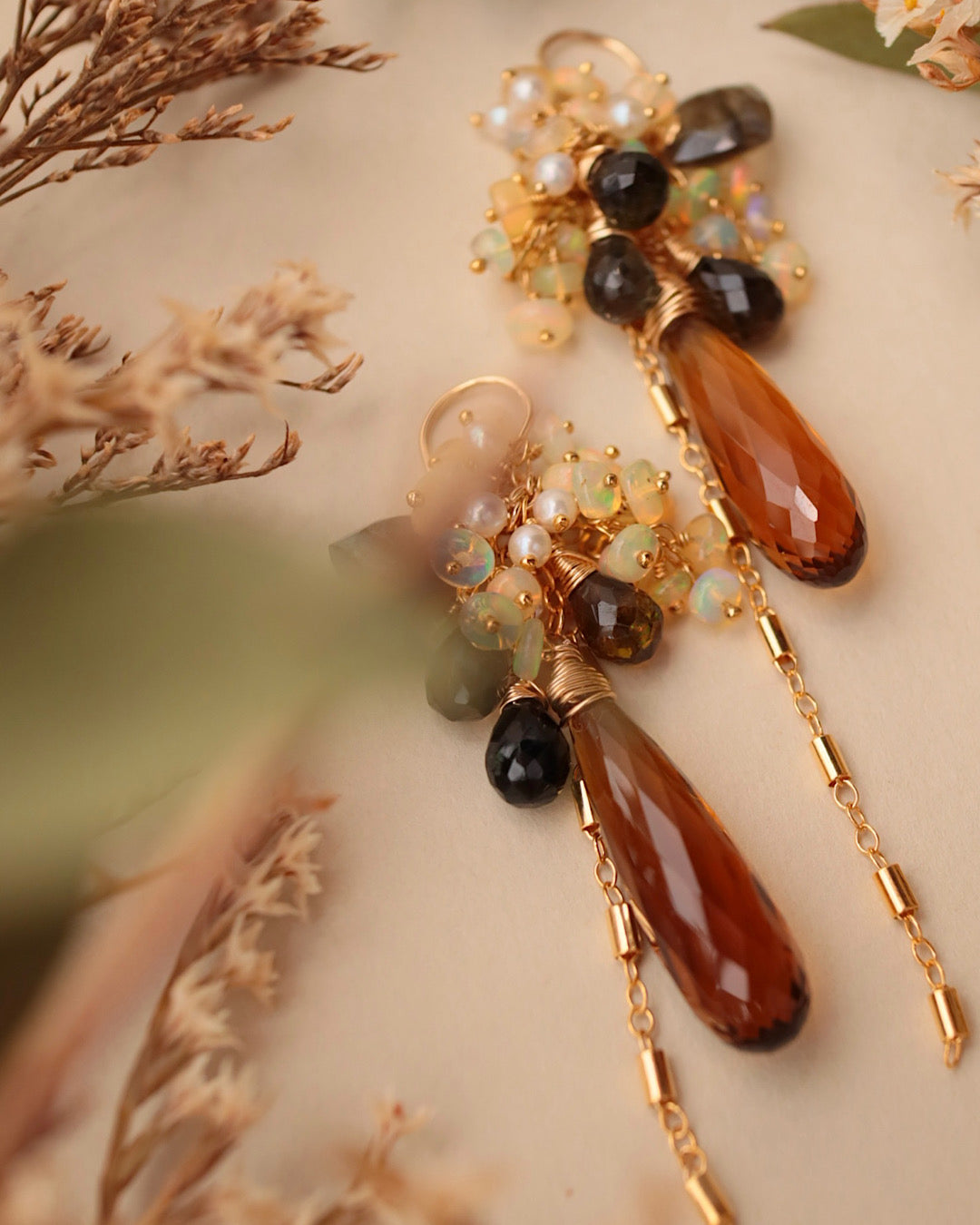 [Moon Shadow] Cognac Quartz Earrings [One-of-a-kind]