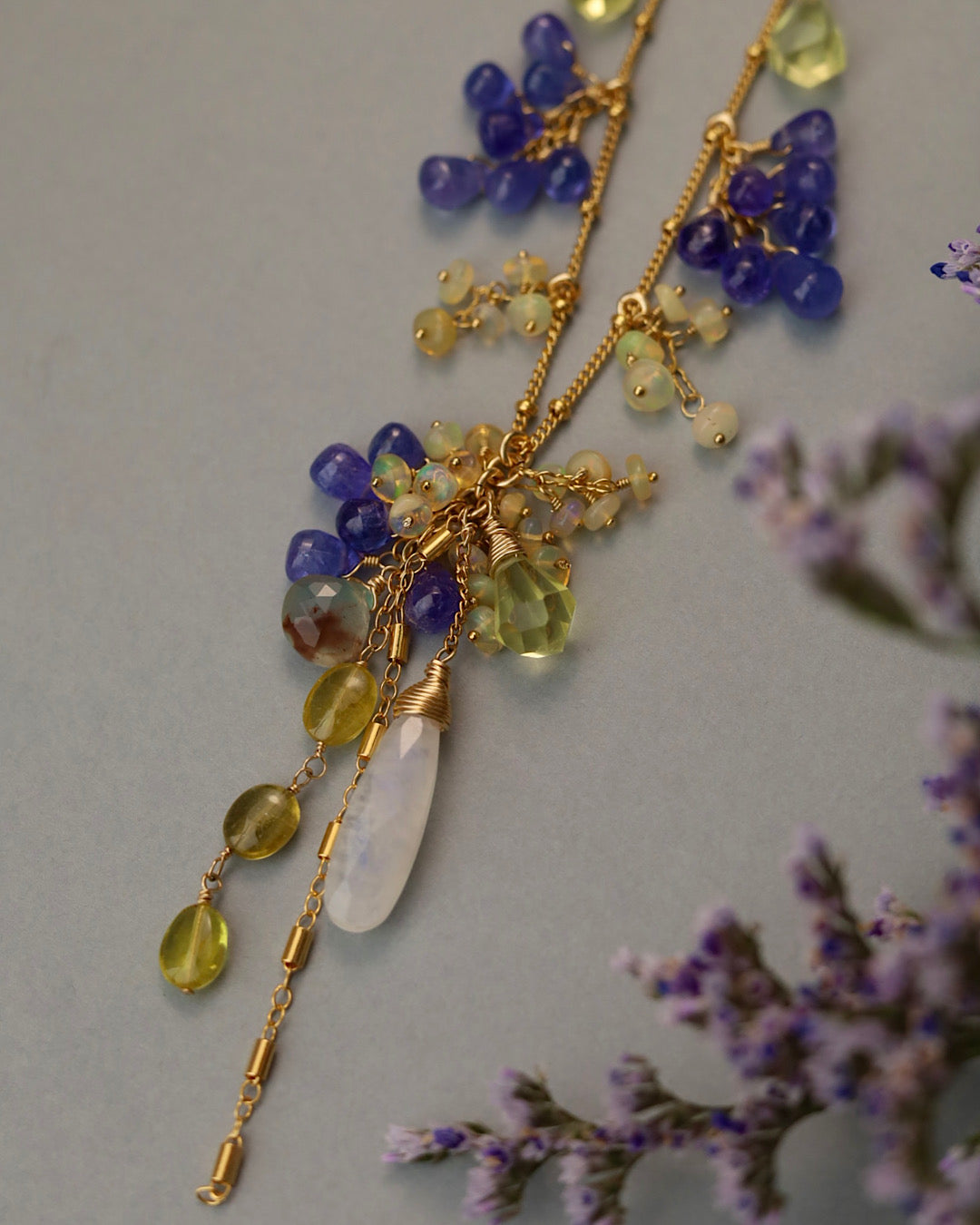 [One-of-a-kind] [Aqua Bloom] Tanzanite and Moonstone Necklace