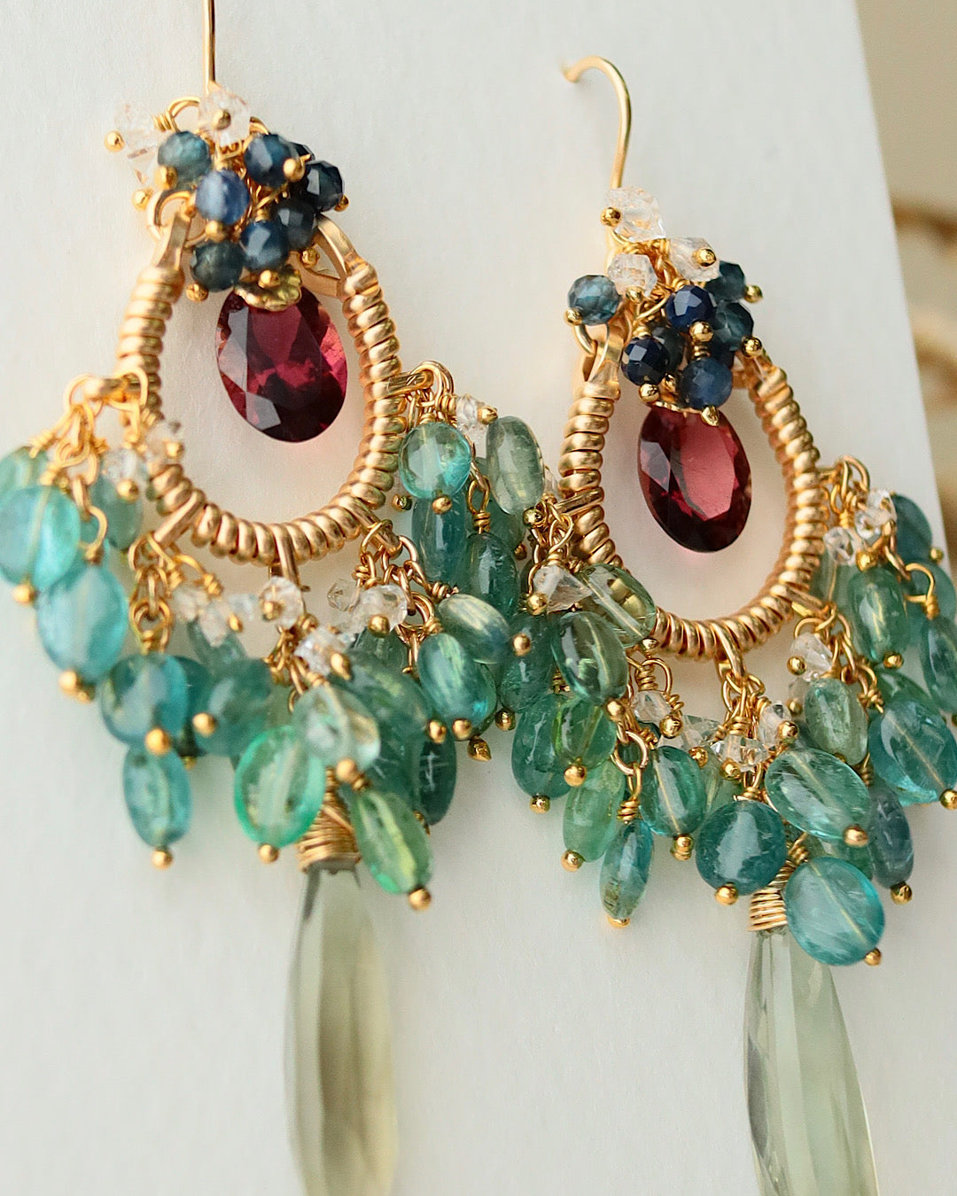 [One-of-a-kind] Purple-red and blue tourmaline chandelier earrings