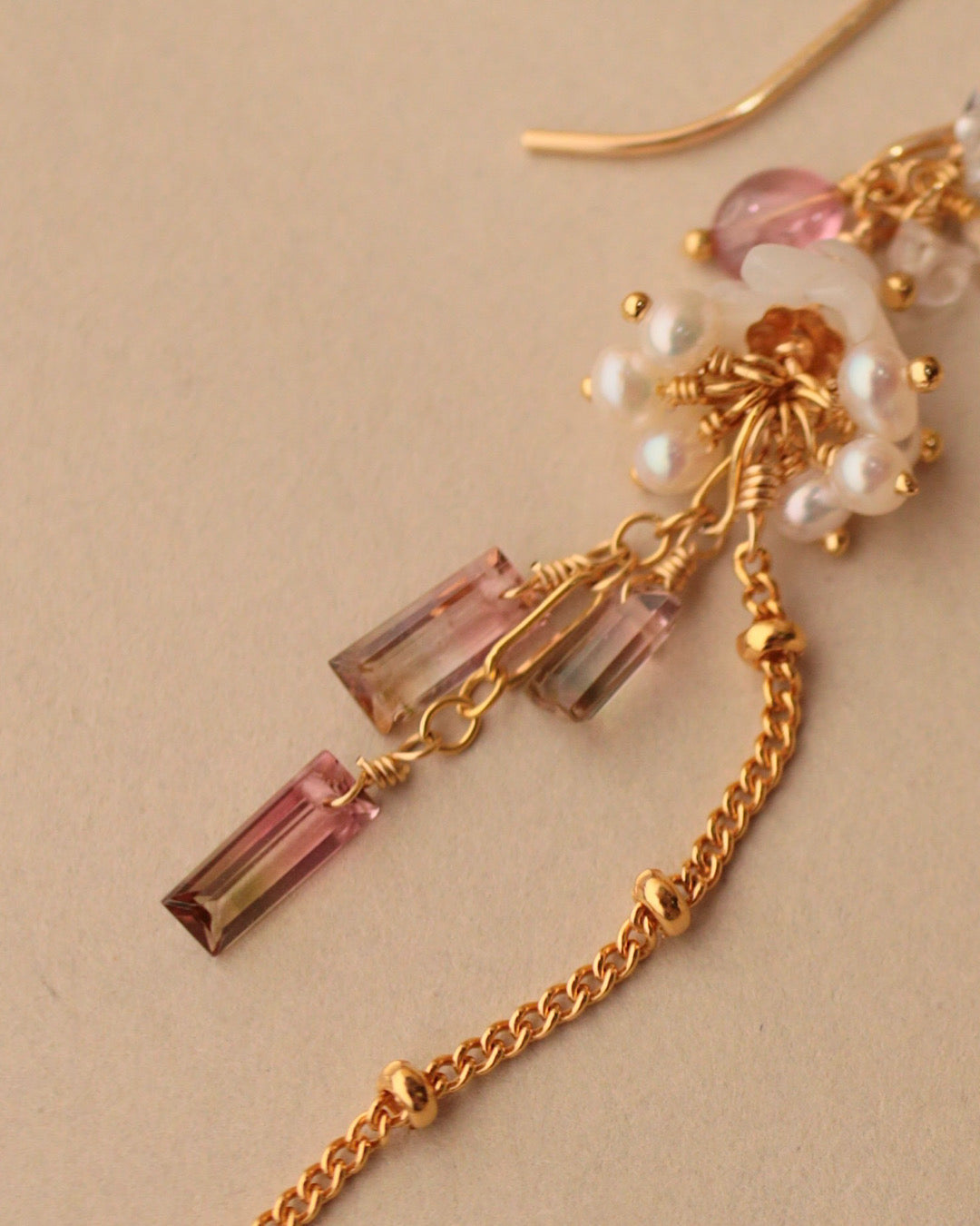 ①[One-of-a-kind]Small tourmaline and freshwater pearl earrings