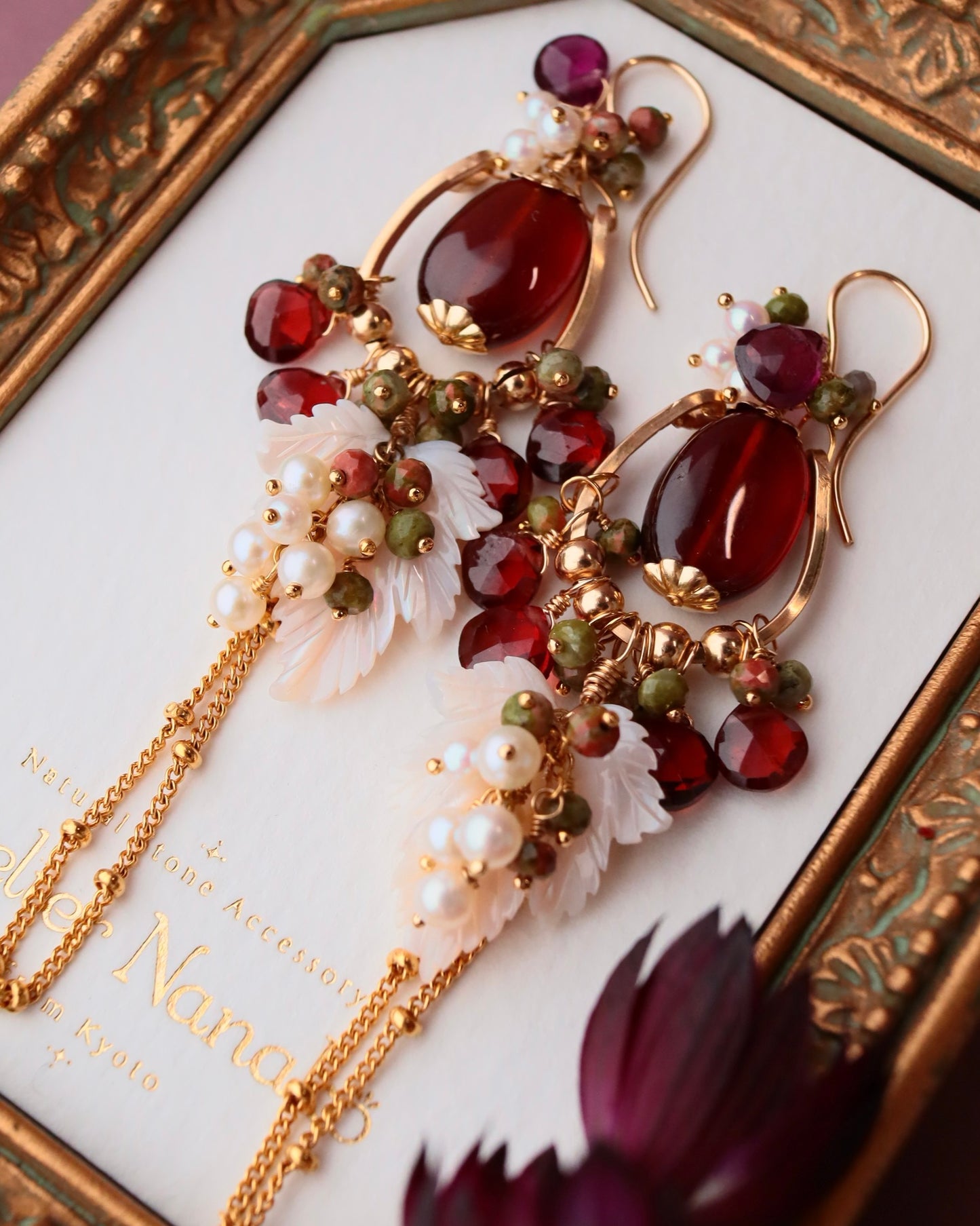 [Portrait in a Ring] Garnet Chandelier Earrings