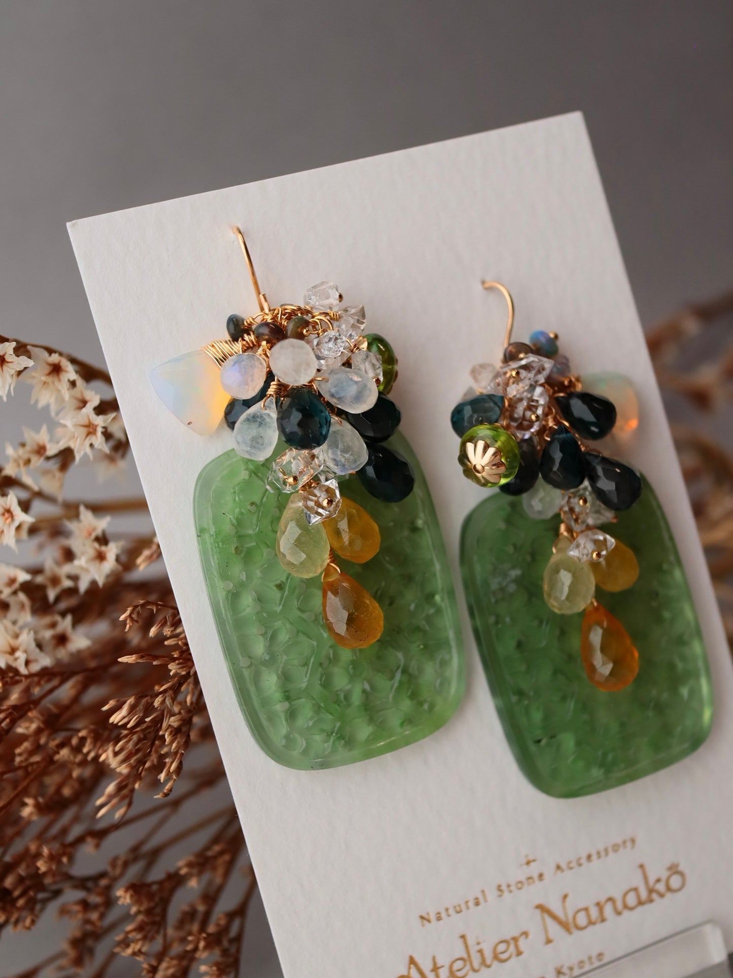 [One of a kind] Carved aventurine earrings/earrings①