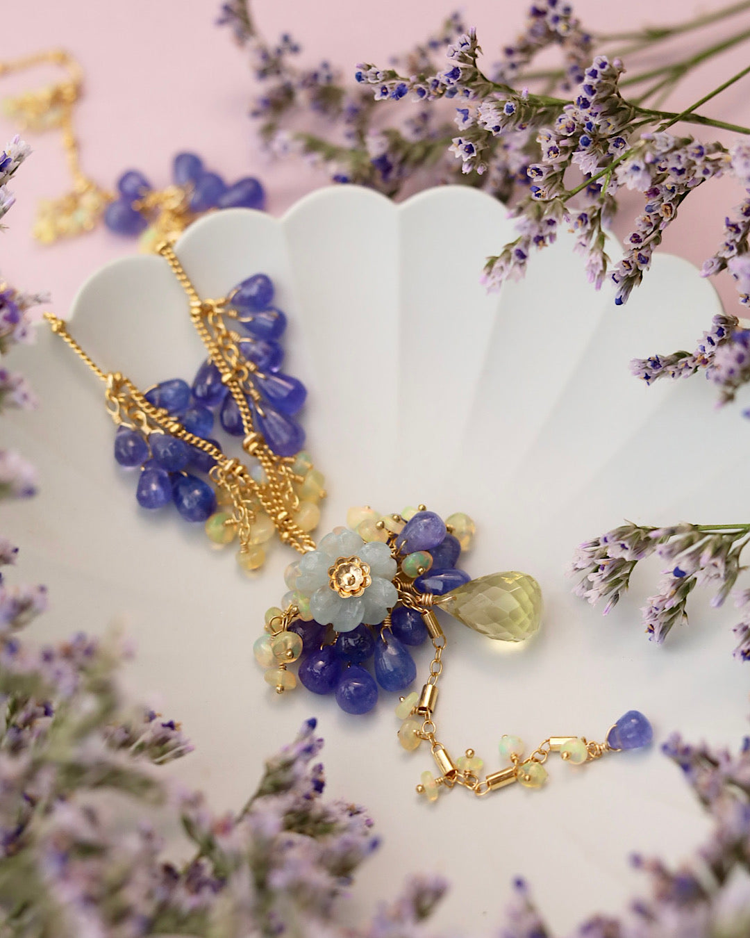 [One-of-a-kind] [Aqua Bloom] Aquamarine and Tanzanite Necklace