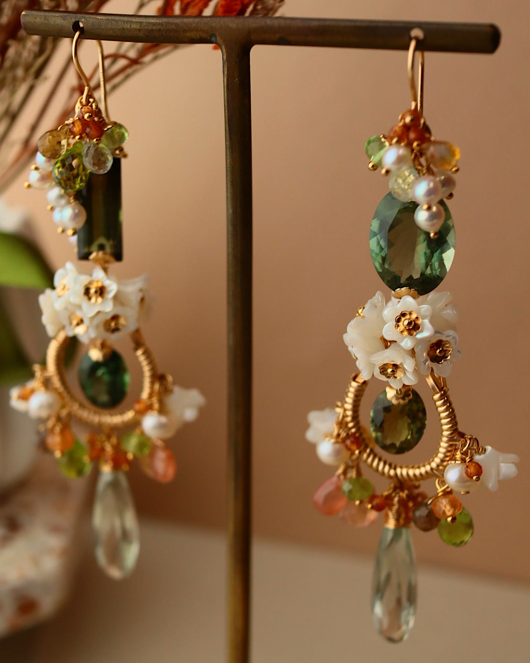 [One of a kind] Green tourmaline asymmetrical chandelier earrings