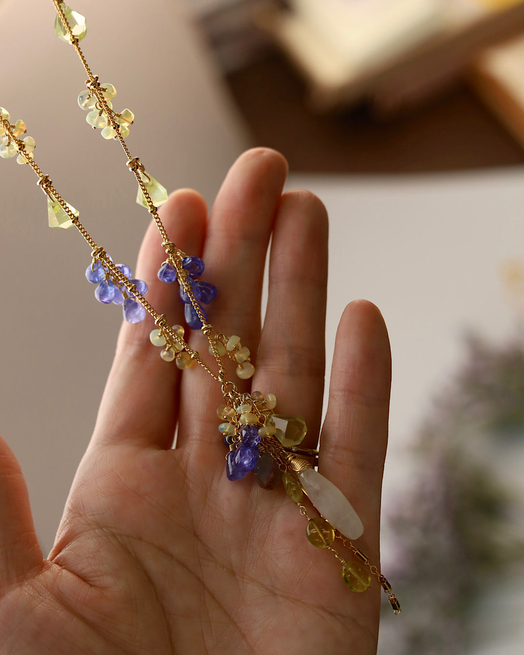[One-of-a-kind] [Aqua Bloom] Tanzanite and Moonstone Necklace