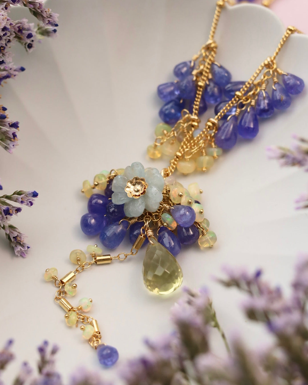 [One-of-a-kind] [Aqua Bloom] Aquamarine and Tanzanite Necklace