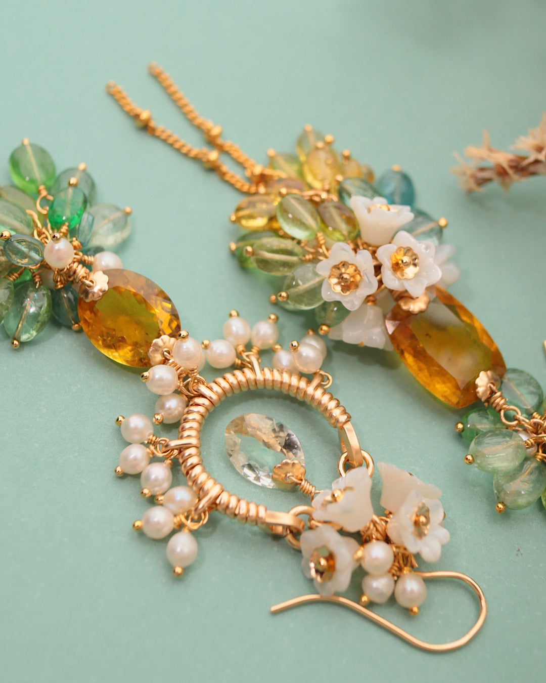 [One-of-a-kind] Asymmetrical yellow tourmaline earrings