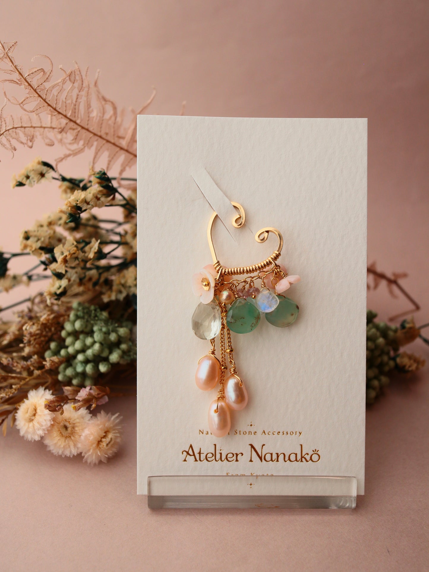 [Fragonard "Swing"] Freshwater pearl ear cuff