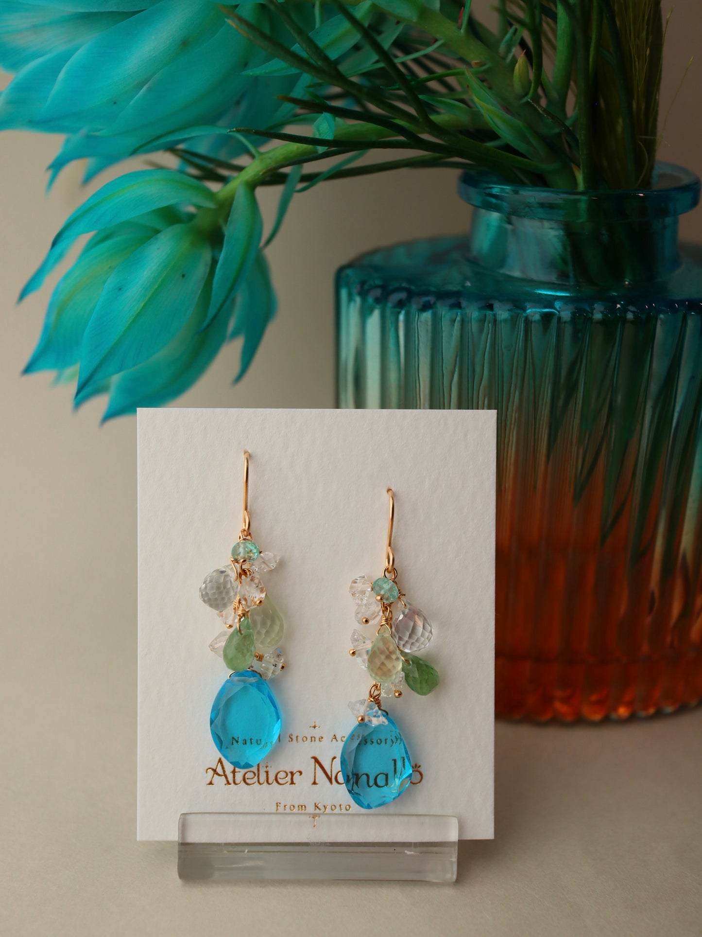 [short] Swiss blue topaz and prehnite earrings