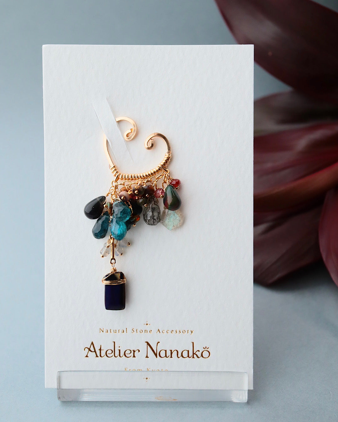 [The Lady with the Black Eyepatch] Black opal and deep blue kyanite ear cuff