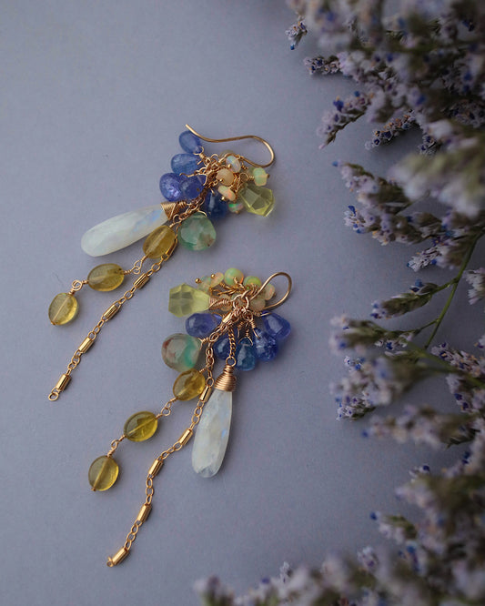 【Aqua Bloom】Tanzanite and Moonstone Earrings