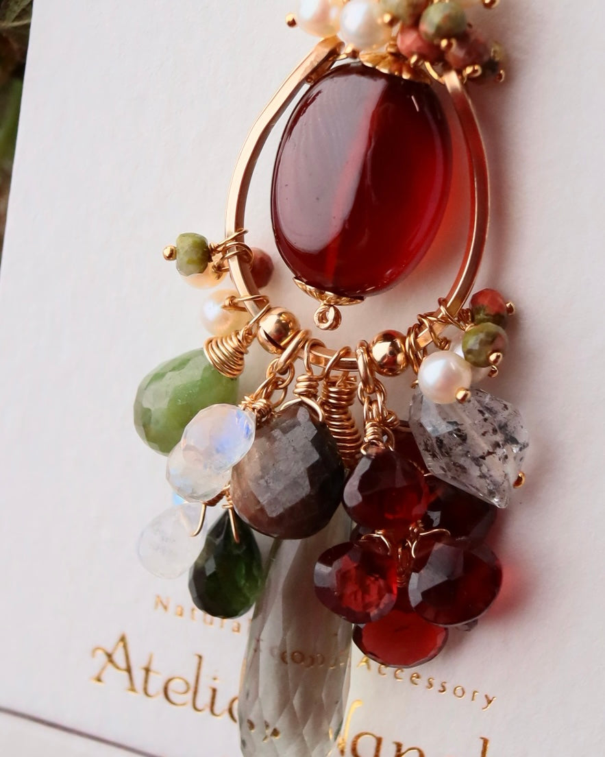 [Portrait in a Ring] Garnet Chandelier Necklace