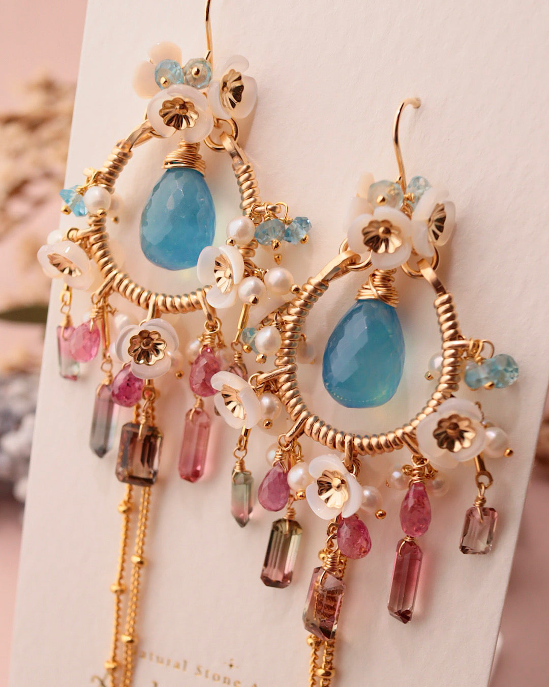 [One of a kind] Chandelier earrings featuring large aquamarine and bicolor tourmaline