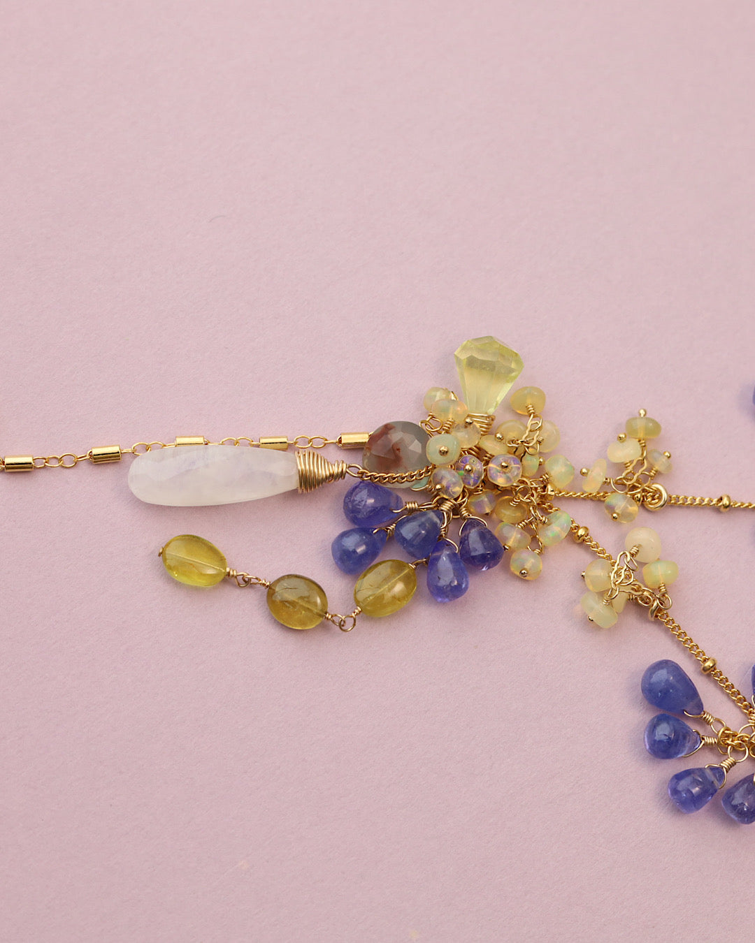 [One-of-a-kind] [Aqua Bloom] Tanzanite and Moonstone Necklace