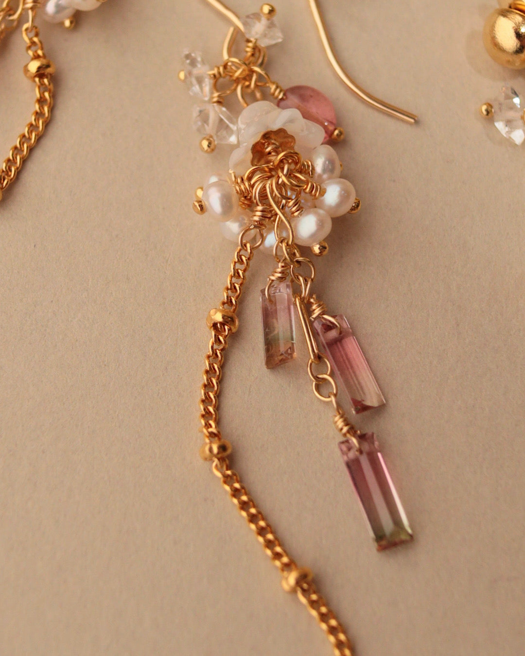 ①[One-of-a-kind]Small tourmaline and freshwater pearl earrings