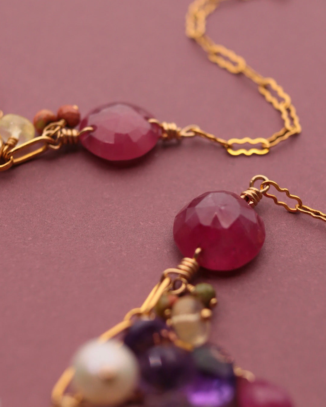 [One-of-a-kind] Pink sapphire and carved ametrine necklace