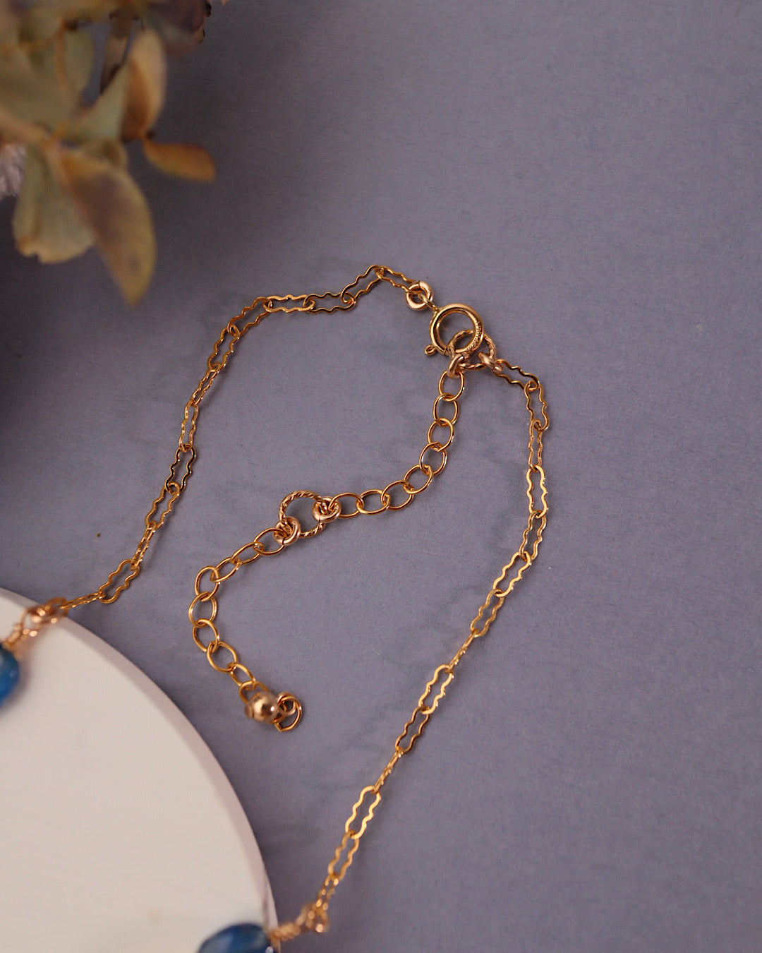 [Water Lilies] The Painter’s Palette — Round Necklace