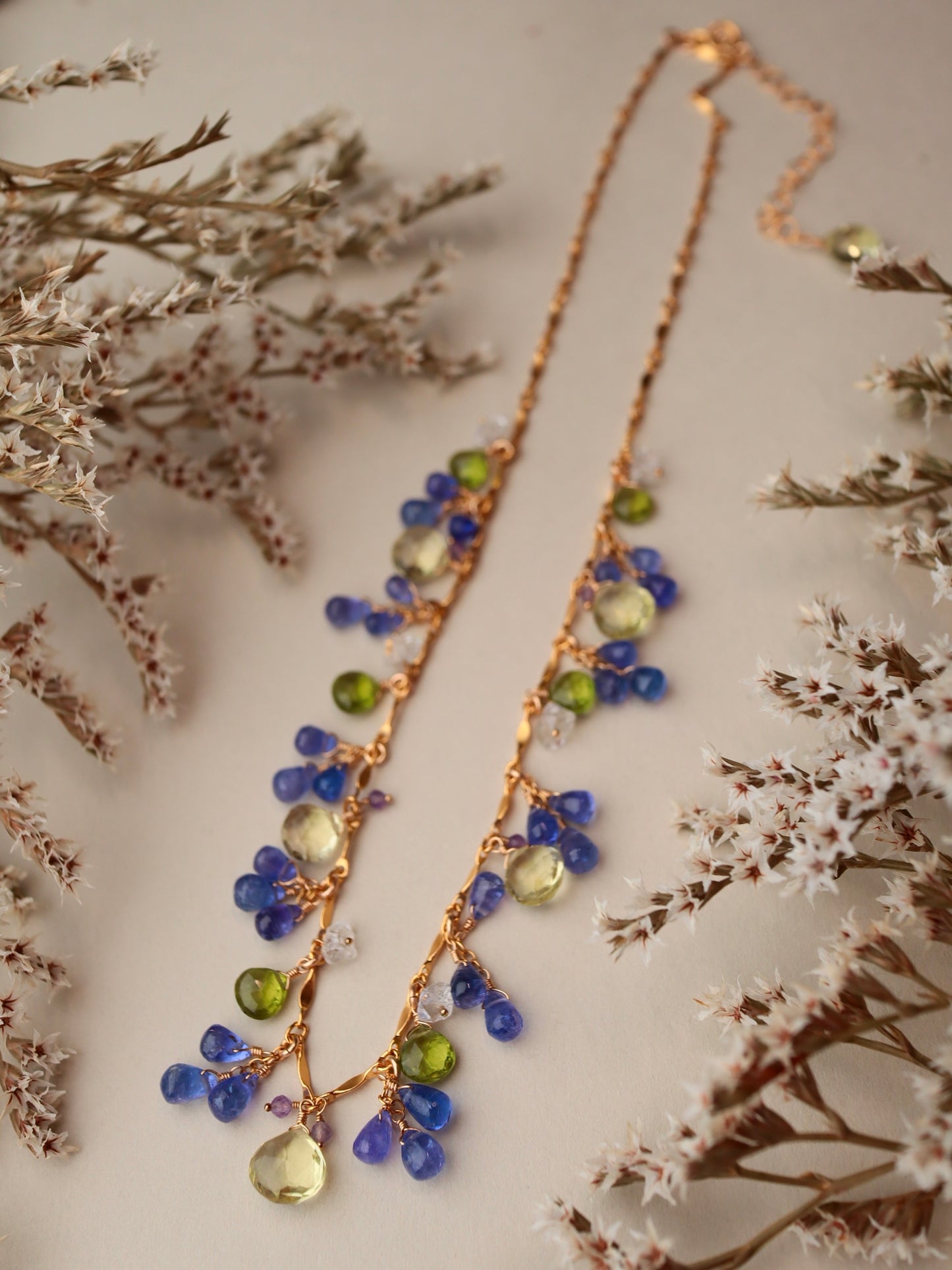 【Pre-order sale】Round necklace with Tanzanite and lemon quartz