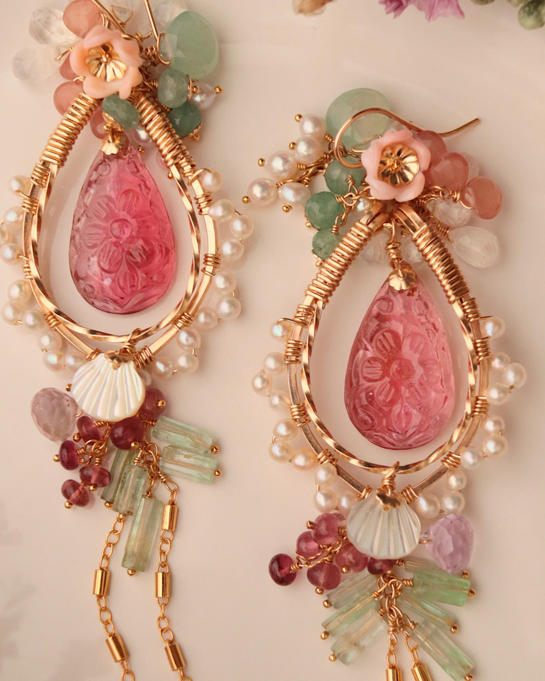 [One-of-a-kind] Flower carving tourmaline chandelier earrings