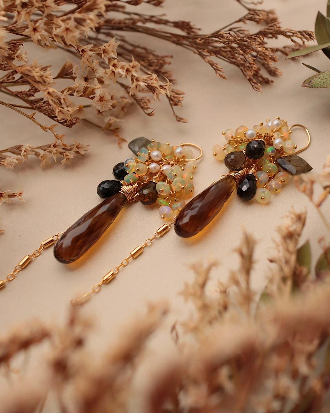 [Moon Shadow] Cognac Quartz Earrings [One-of-a-kind]