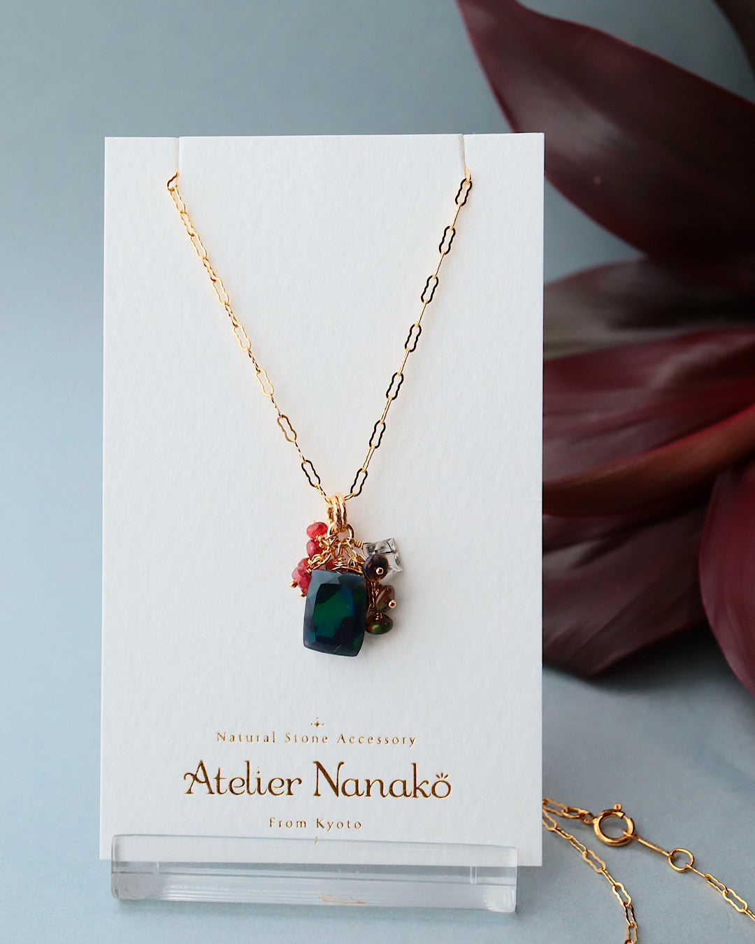 [The Lady with the Black Eyepatch] Black opal necklace