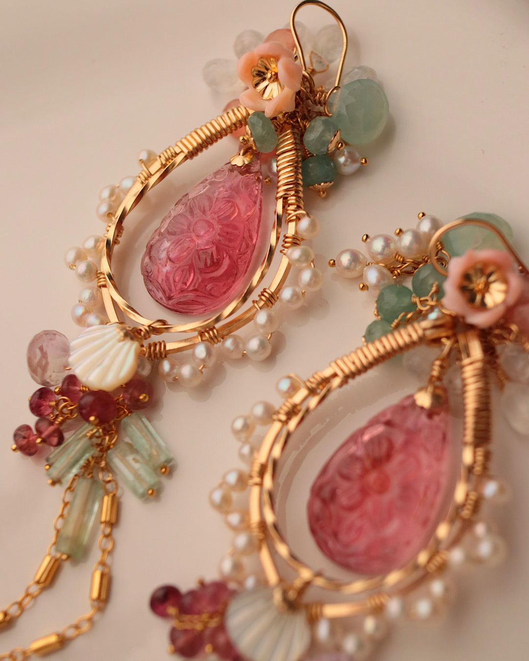 [One-of-a-kind] Flower carving tourmaline chandelier earrings