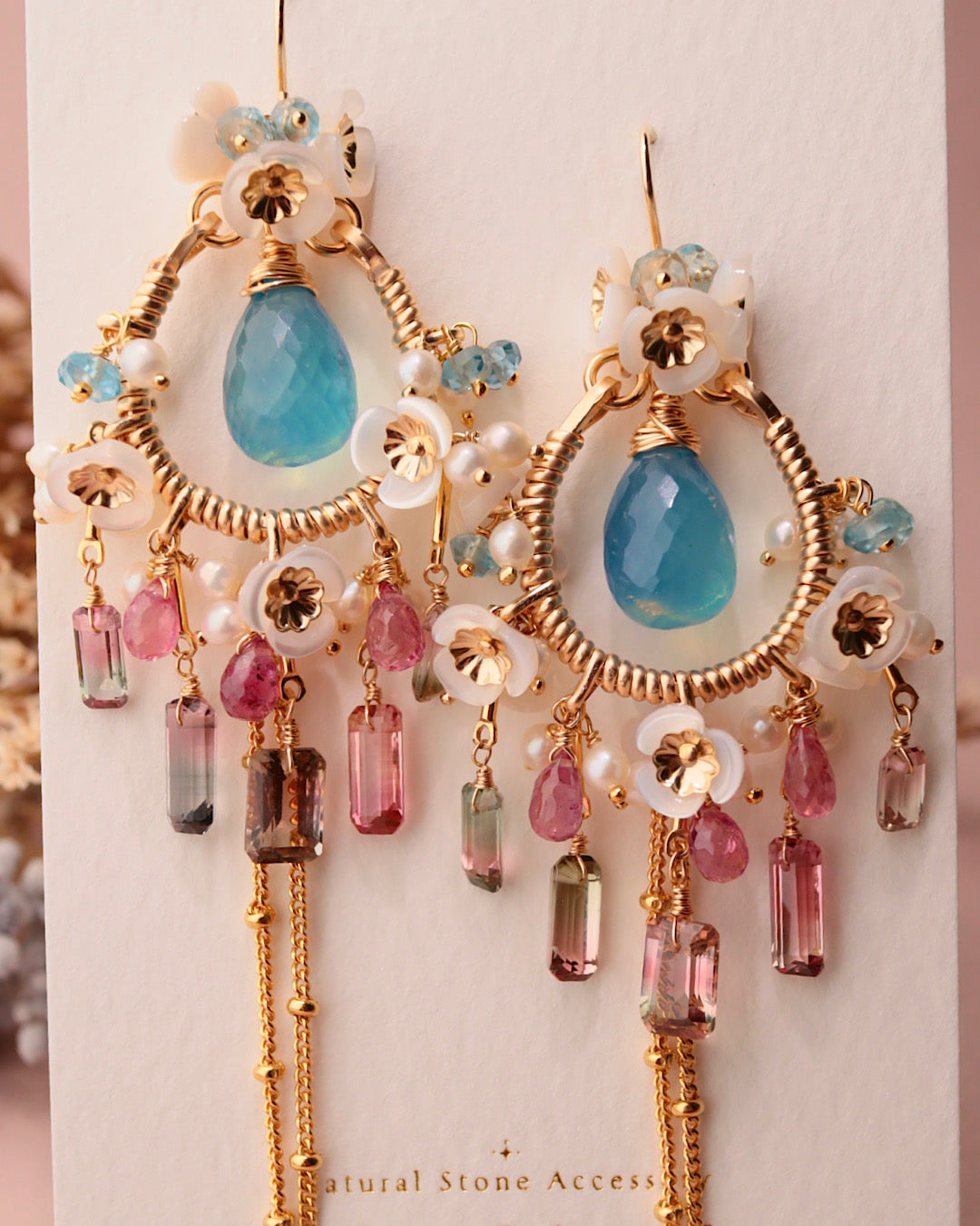 [One of a kind] Chandelier earrings featuring large aquamarine and bicolor tourmaline