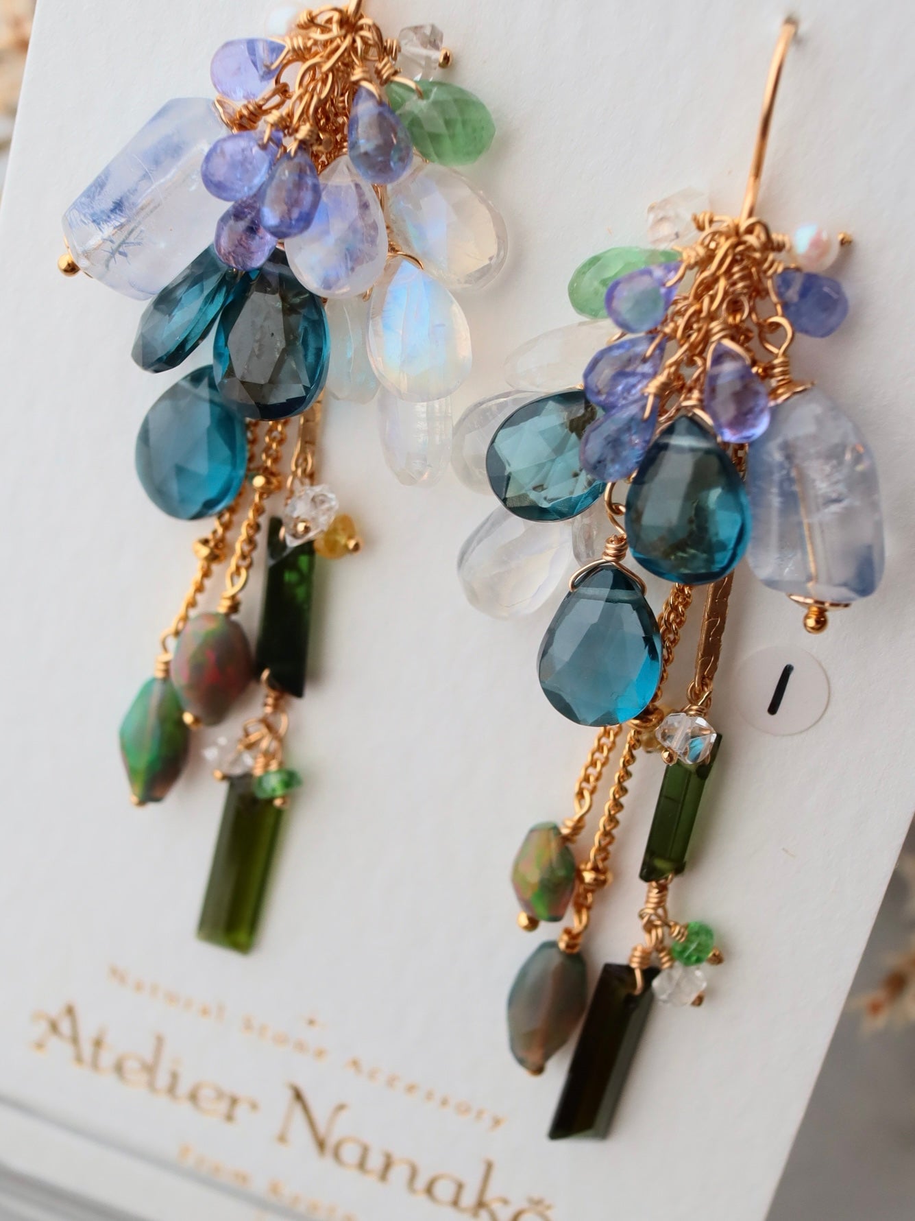 【Autumn Rain in Blue and Green】 Earrings ①