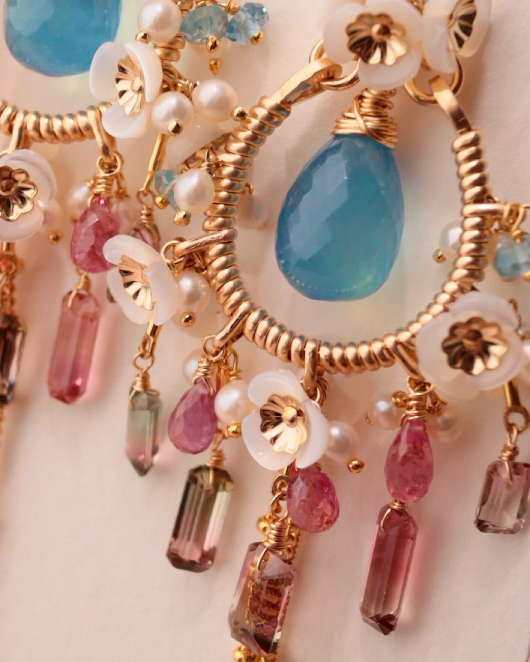 [One of a kind] Chandelier earrings featuring large aquamarine and bicolor tourmaline