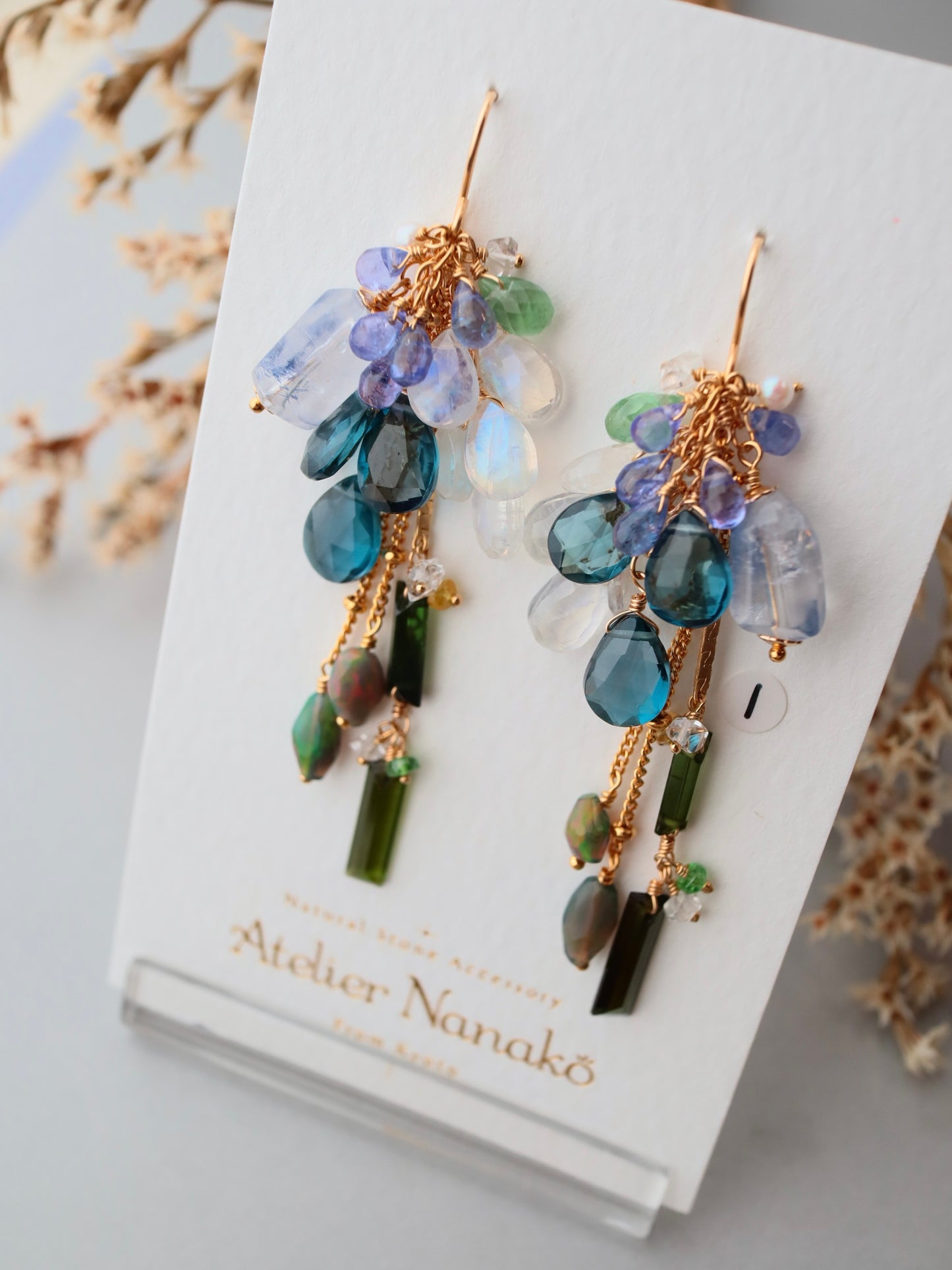 【Autumn Rain in Blue and Green】 Earrings ①