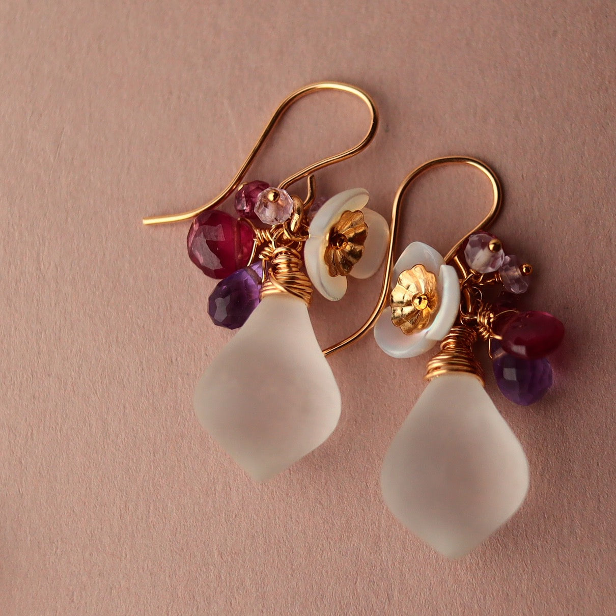 Frosted crystal earrings (pink)