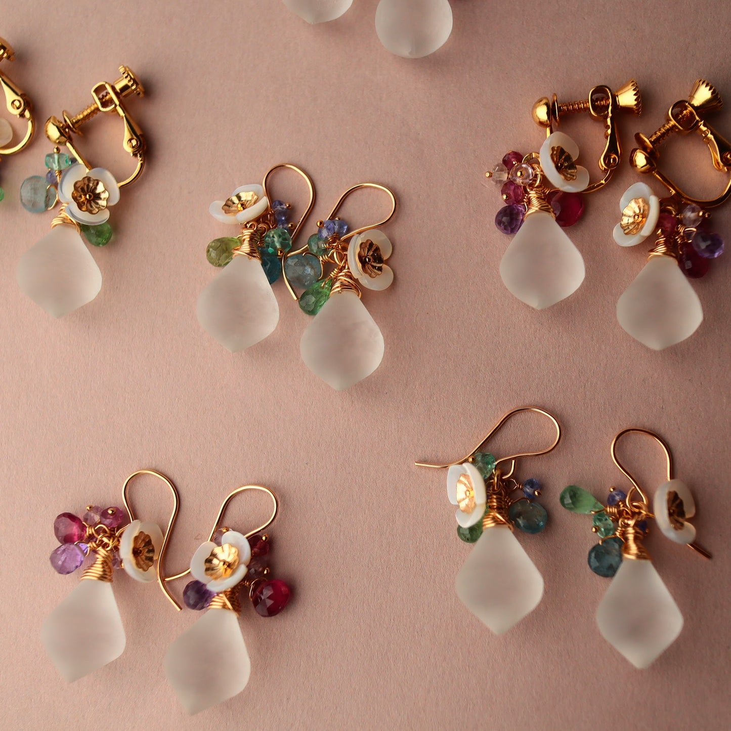 Frosted crystal earrings (pink)