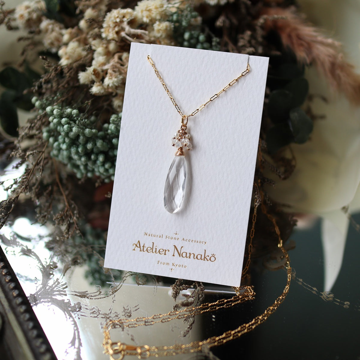 Large Quartz and Freshwater Pearl Necklace [Long Pear Shape]