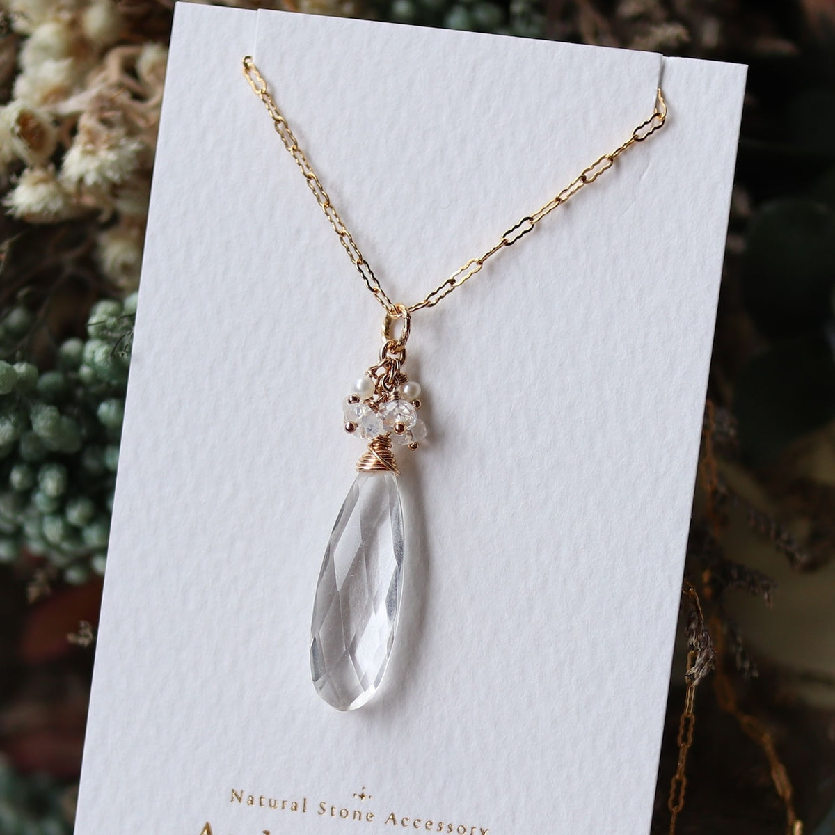 Large Quartz and Freshwater Pearl Necklace [Long Pear Shape]